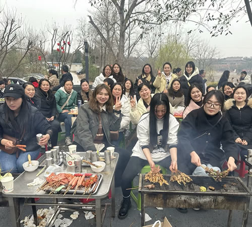 綿陽(yáng)市先鋒醫(yī)療器械有限公司—— 慶祝“3.8婦女節(jié)”，共赴燒烤盛宴，致敬巾幗風(fēng)采